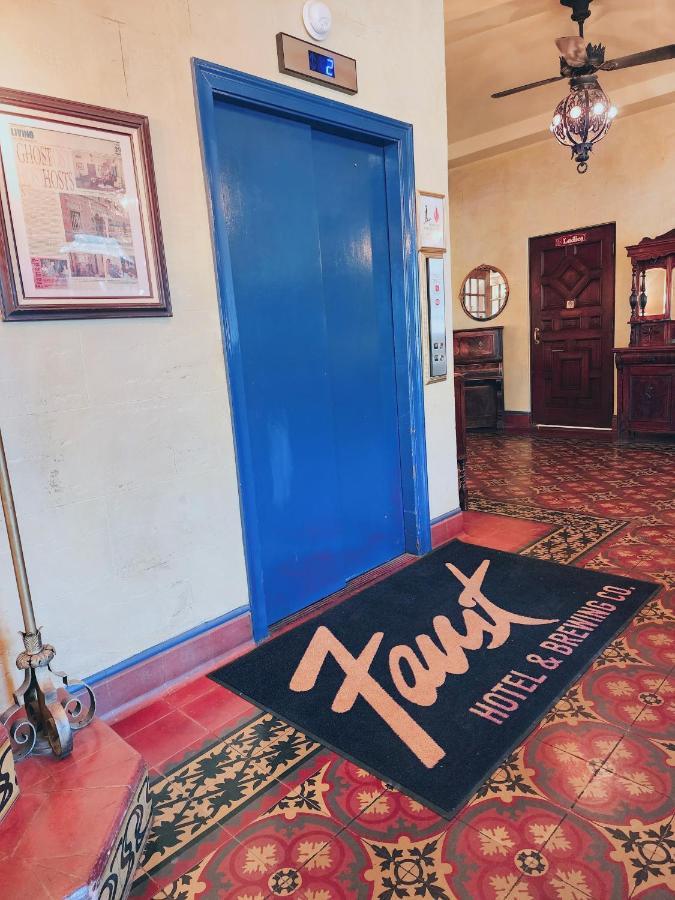 The Faust Hotel Ню Браунфелс Екстериор снимка